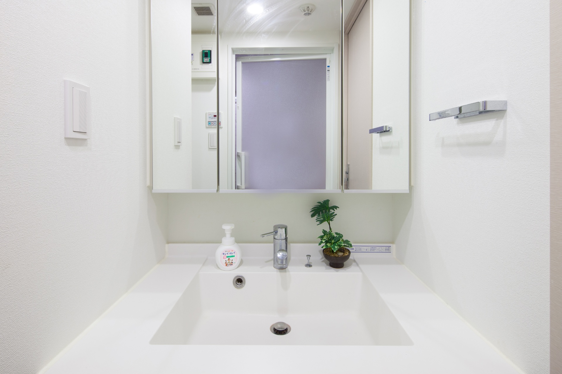 洗面所も清掃で綺麗に | 東京都大田区のハウスクリーニングならIERAクリーニング